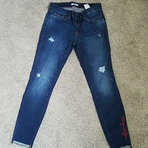 Tommy Hilfiger Demin distresed jeggings size 6